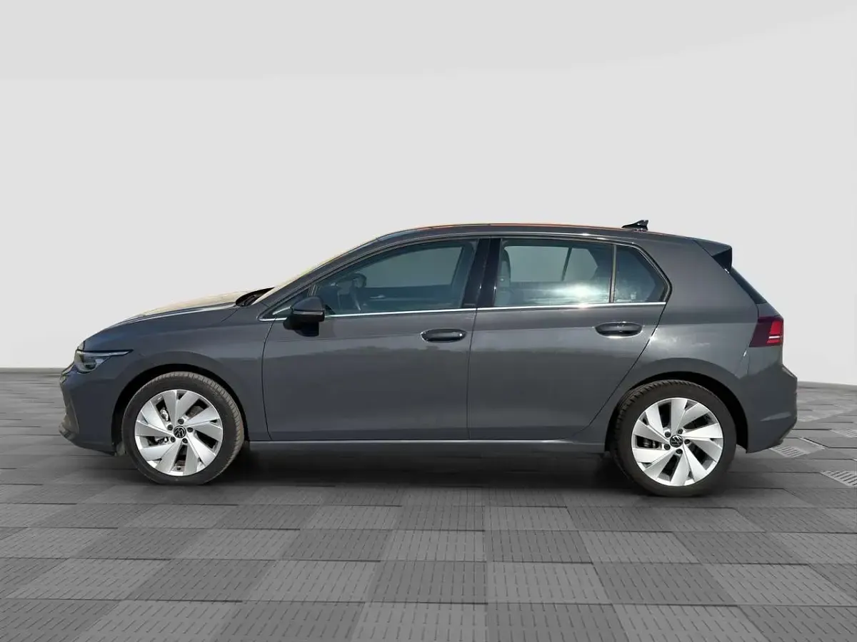 Usata VW Golf VIII Style 150 CV (110 kW) 2025 Dolphin grey Berlina