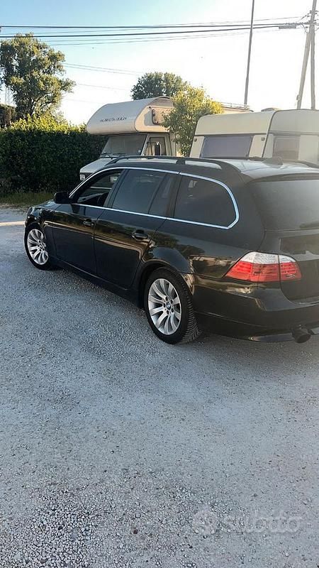 Usata BMW 520 170 CV (125 kW) 2009 Nero Station wagon