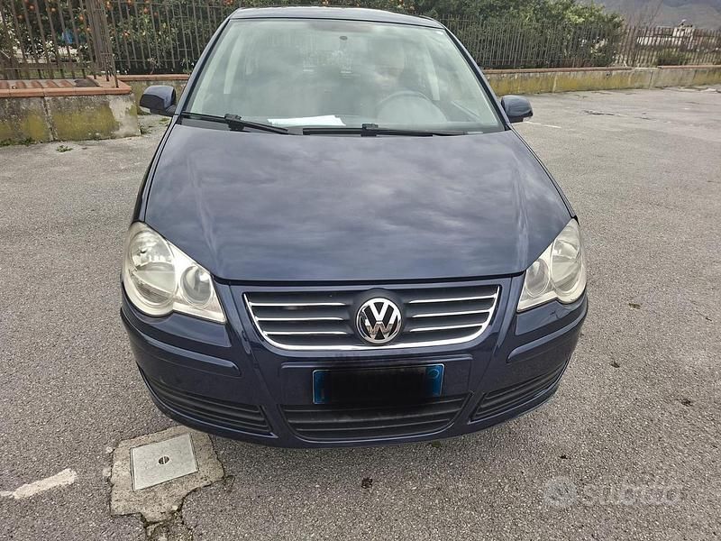 Usata VW Polo 75 CV (55 kW) 2005 Blu Berlina