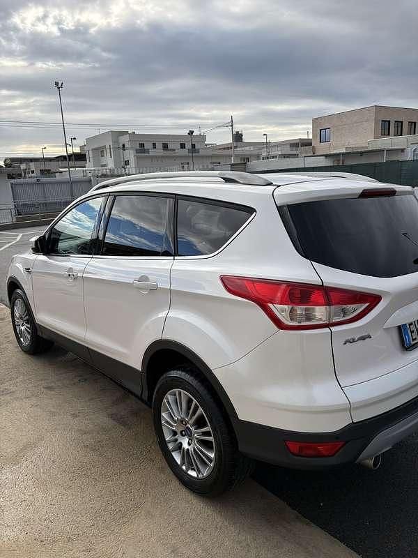 Usata Ford Kuga Titanium 140 CV (102 kW) 2014 SUV