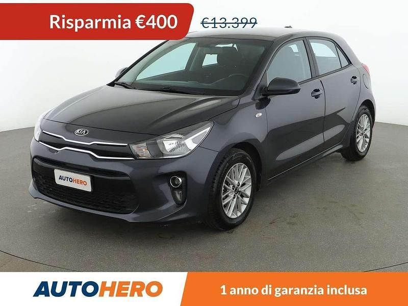 Grigio Usata 2019 Kia Rio Tre volumi | 12.999 € (Buon prezzo) - Immagine 1/3