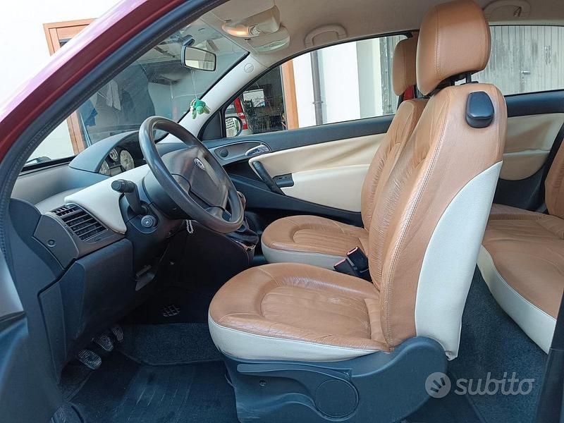 Usata Lancia Ypsilon 2004 Rosso Utilitaria