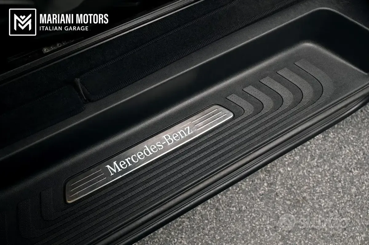 Usata Mercedes V300 237 CV (174 kW) 2021 Nero Monovolume