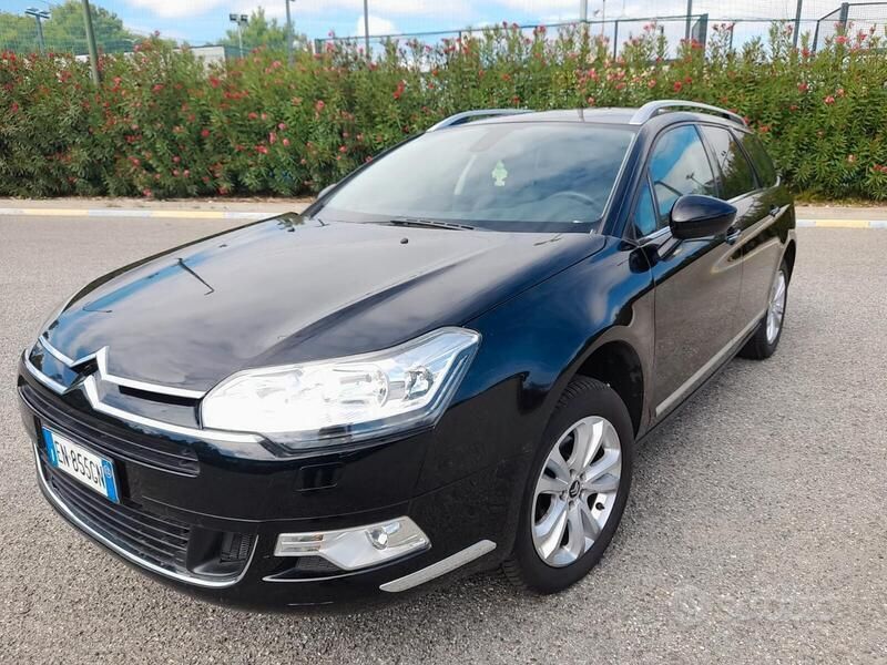 Nero Usata 2012 Citroën C5 Exclusive Station wagon | 5500 € (Buon prezzo) - Immagine 1/4