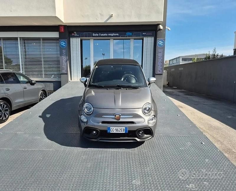 Usata Abarth 595C Turismo 165 CV (121 kW) 2021 Grigio Cabrio