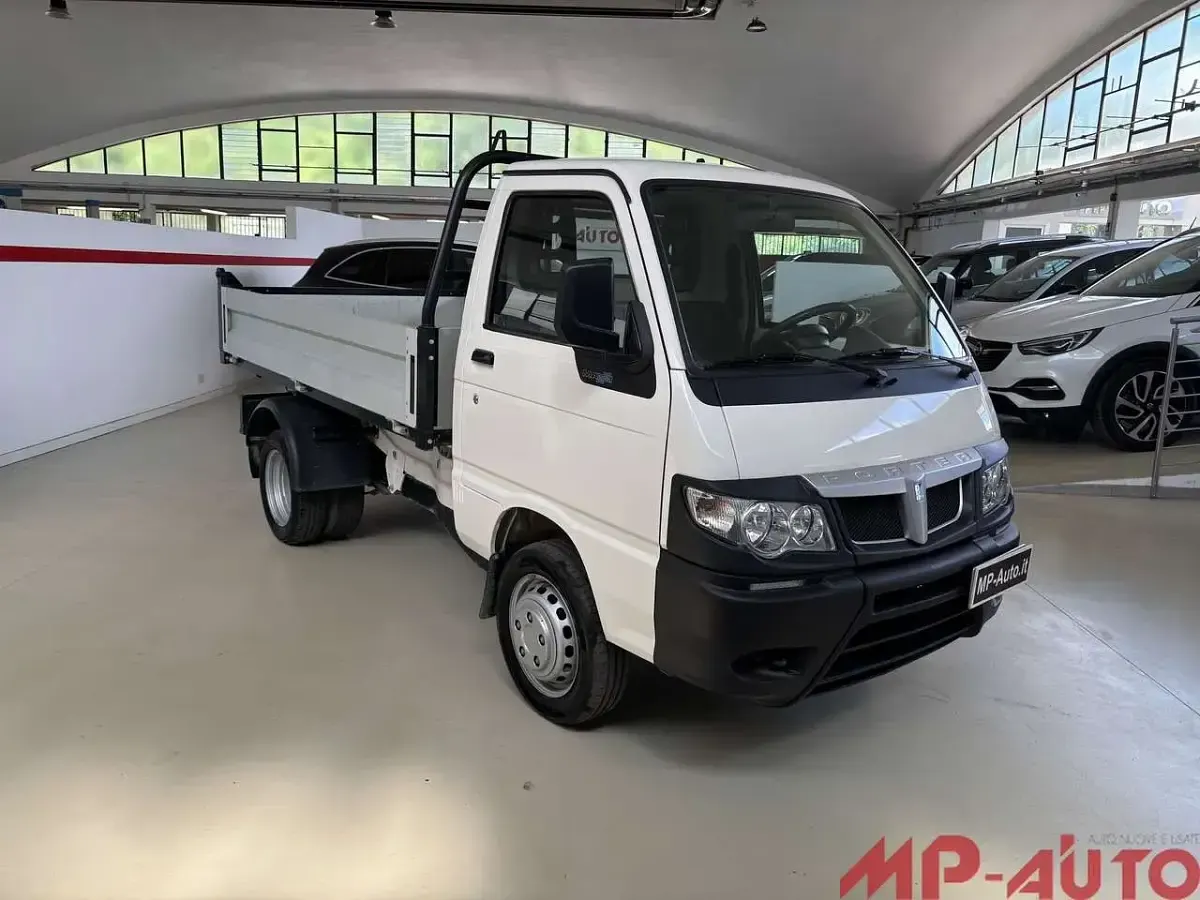 Usata Piaggio Porter 83 CV (61 kW) 2021 Bianco