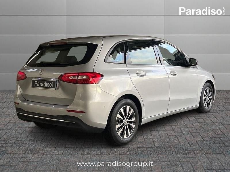 Usata Mercedes B200 150 CV (110 kW) 2022 Grigio Utilitaria