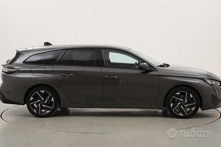 Usata Peugeot 308 SW Allure 131 CV (96 kW) 2022 Grigio Station wagon