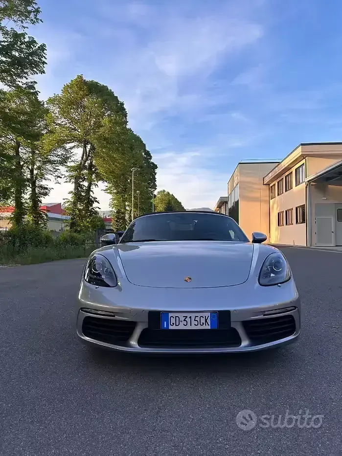 Usata Porsche 718 Boxster 300 CV (220 kW) 2021 Grigio Cabrio