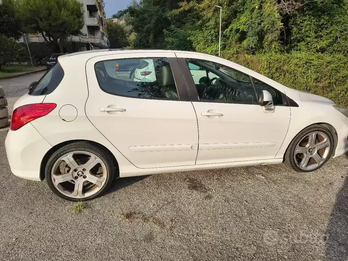 Usata Peugeot 308 112 CV (82 kW) 2011 Bianco Berlina