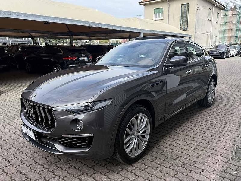 Usata Maserati Levante GT 330 CV (242 kW) 2022 Grigio / metallizzato SUV