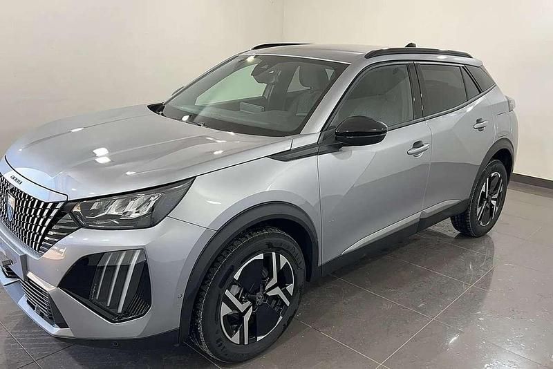 Usata Peugeot 2008 Allure 101 CV (74 kW) 2025 Grigio SUV