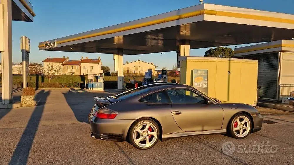 Usata Porsche 911 Carrera 4S 320 CV (235 kW) 2003 Grigio Coupé