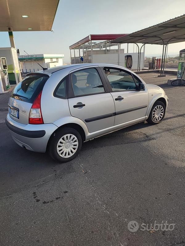 Grigio Usata 2009 Citroën C3 Tre volumi | 2300 € (Buon prezzo) - Immagine 1/4