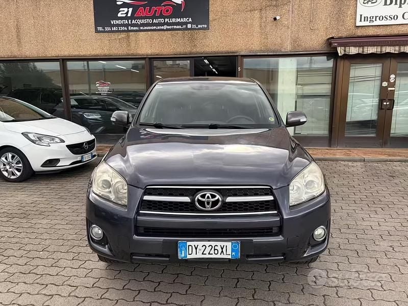 Usata Toyota RAV4 Luxury 158 CV (116 kW) 2009 Grigio SUV
