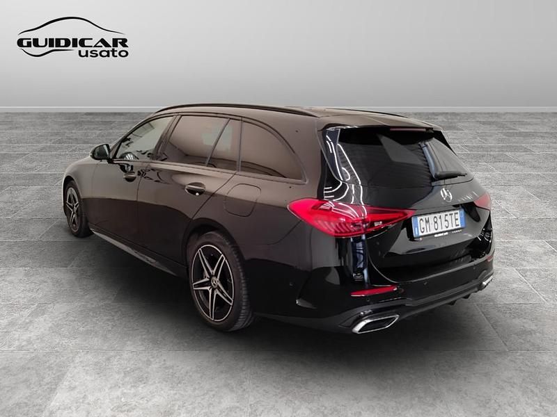 Usata Mercedes 300 Premium 197 CV (144 kW) 2023 Nero Station wagon