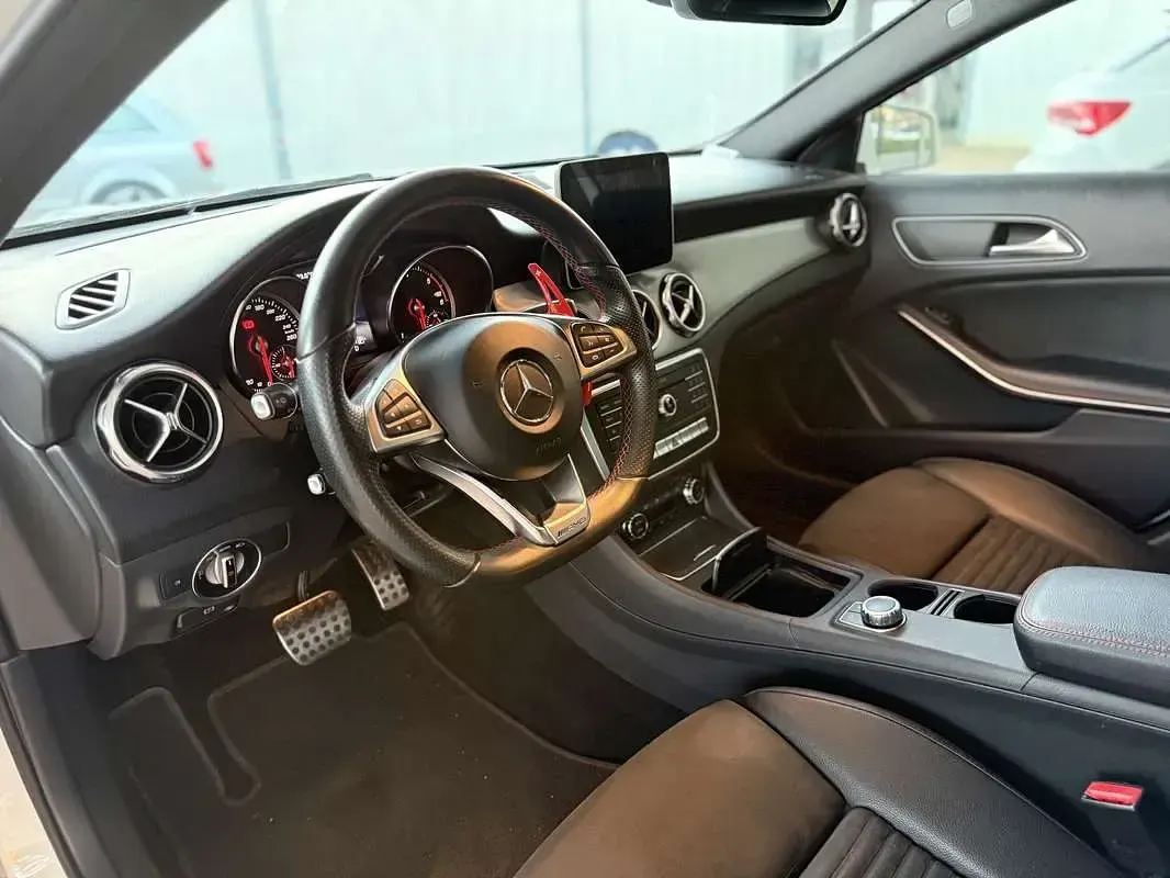 Usata Mercedes GLA200 Premium 136 CV (100 kW) 2018 Bianco SUV