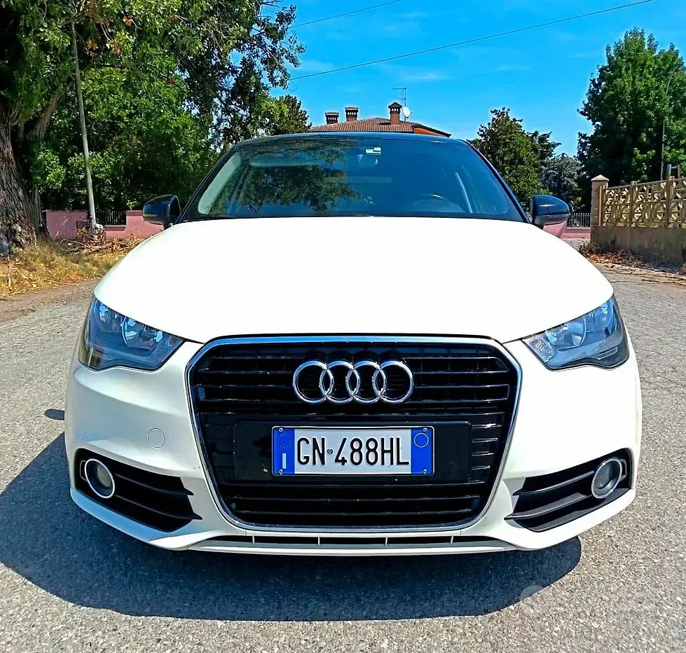 Usata Audi A1 Attraction 90 CV (66 kW) 2013 Bianco Utilitaria