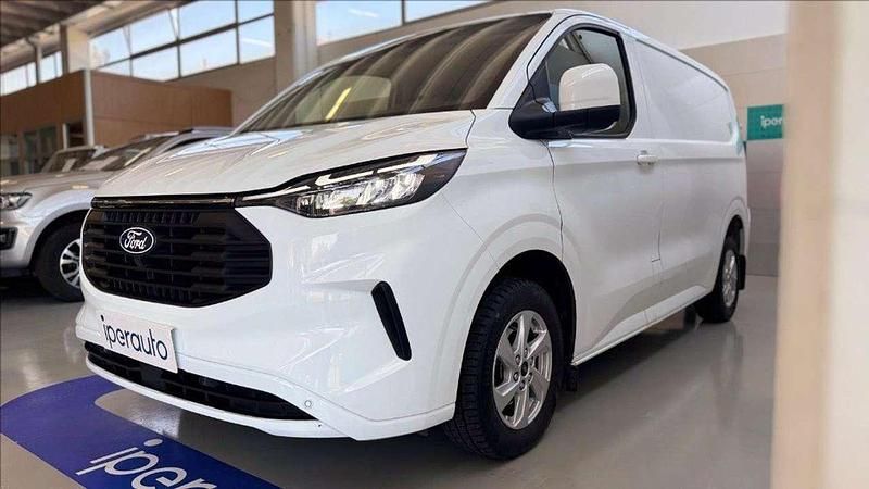 Usata Ford Transit Custom Titanium 136 CV (100 kW) 2024 Bianco pastello Furgone