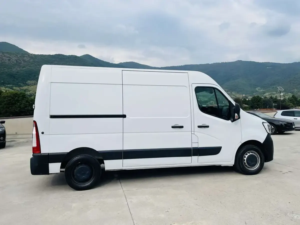 Usata Renault Master 145 CV (106 kW) 2020 Bianco Monovolume
