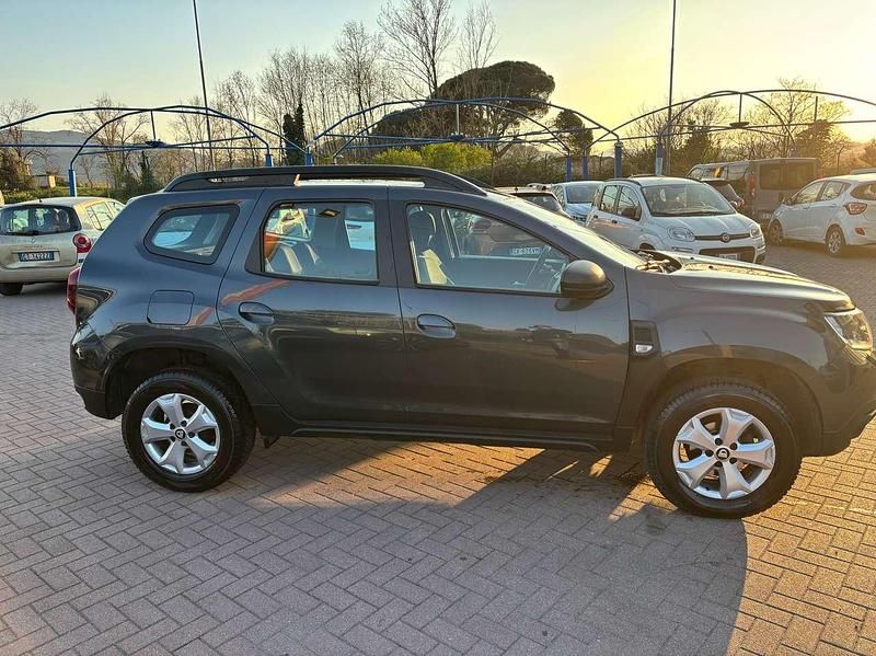 Usata Dacia Duster Comfort 114 CV (83 kW) 2018 Grigio SUV