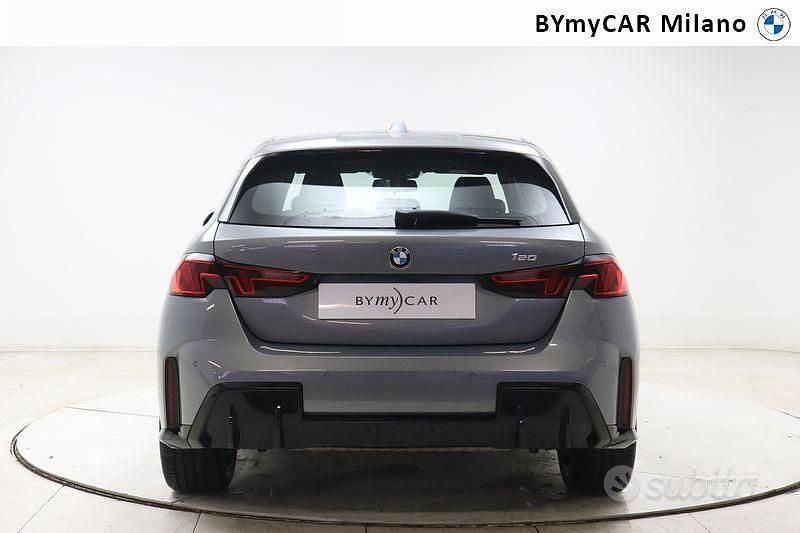 Usata BMW 120 M Sport 169 CV (124 kW) 2024 Grigio Utilitaria