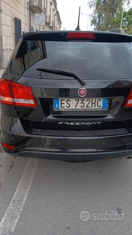 Usata Fiat Freemont 170 CV (125 kW) 2012 Nero SUV