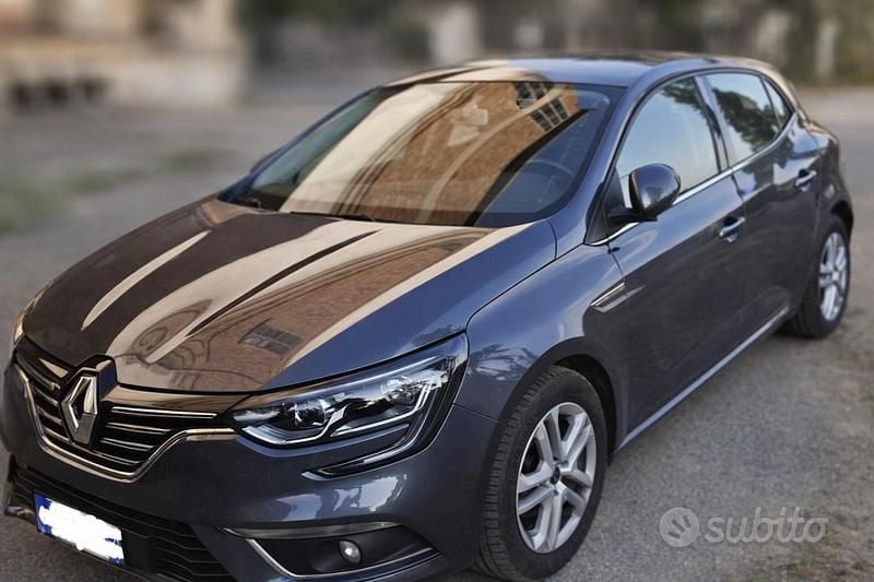 Usata Renault Mégane IV 116 CV (85 kW) 2021 Grigio Berlina