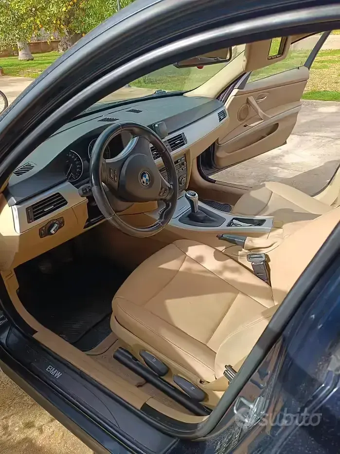 Begagnad BMW 320 177 HK (130 kW) 2009 Blå Sedan