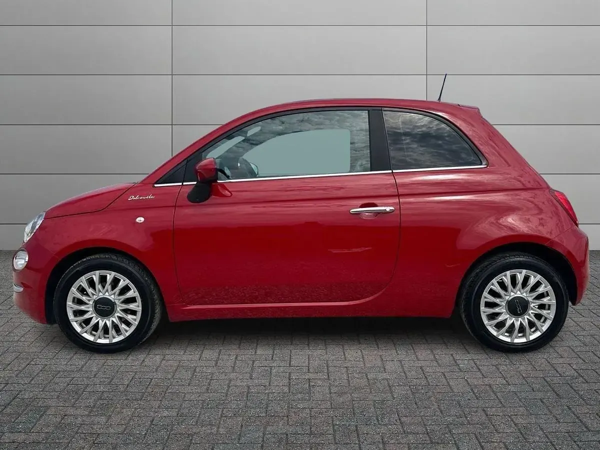 Usata Fiat 500 Dolcevita 69 CV (50 kW) 2022 Rosso Utilitaria