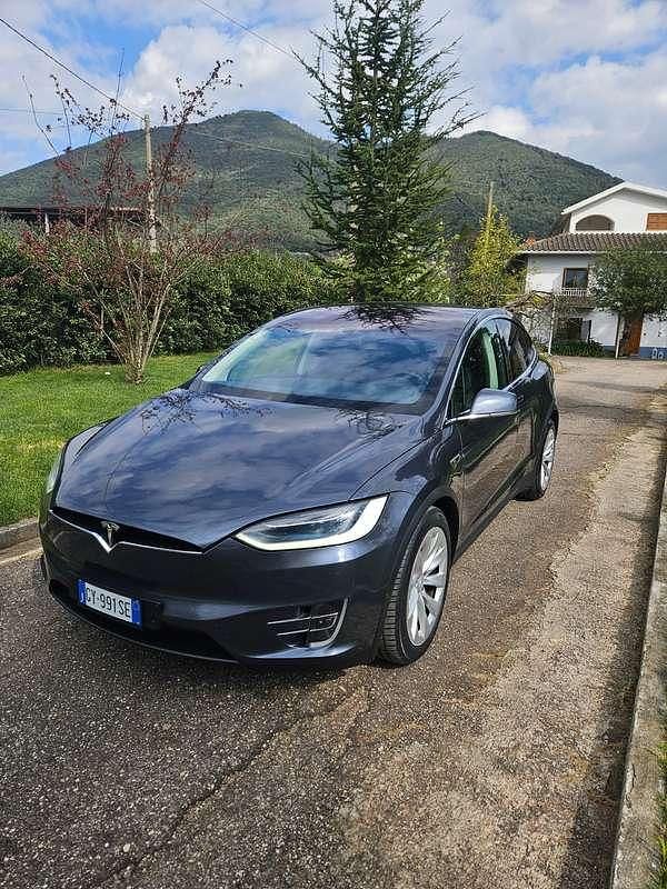 Usata Tesla Model X 244 kW (333 CV) 2016 Grigio SUV