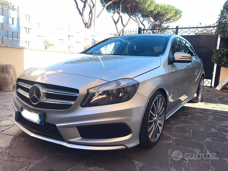Argento Usata 2013 Mercedes A180 Premium Tre volumi | 8500 € (Super prezzo) - Immagine 1/4