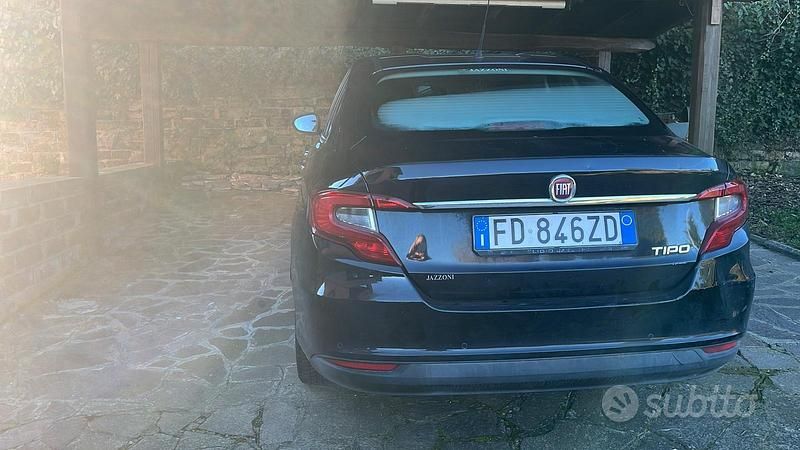 Usata Fiat Tipo 120 CV (88 kW) 2016 Nero Berlina