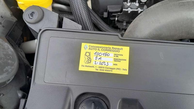 Usata Renault Captur Intens 110 CV (80 kW) 2016 Argento SUV
