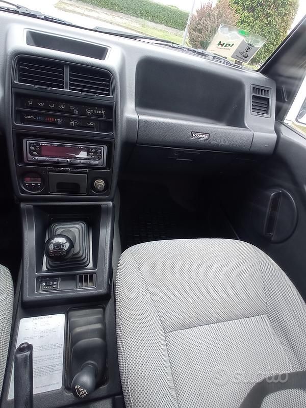 Usata Suzuki Vitara 80 CV (58 kW) 1991 Bianco SUV
