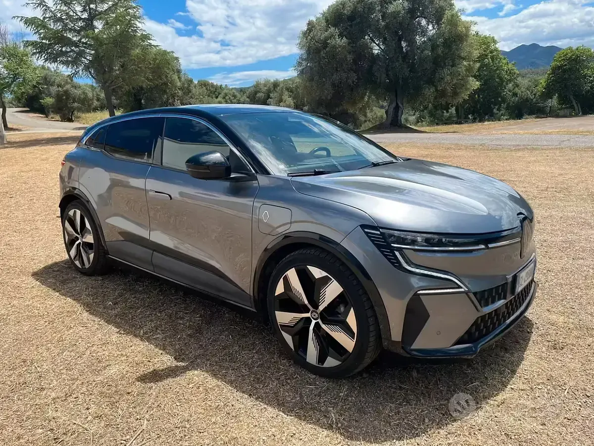 Usata Renault Megane E-Tech 55 kW (75 CV) 2023 Grigio Station wagon
