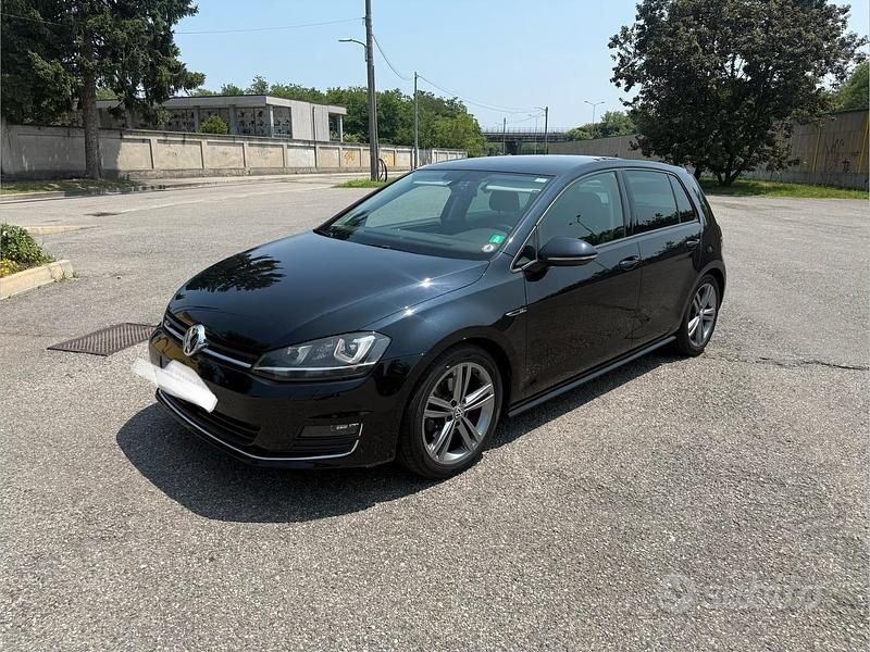 Usata 2014 VW Golf VII R-line Tre volumi | 16.000 € - Immagine 1/4