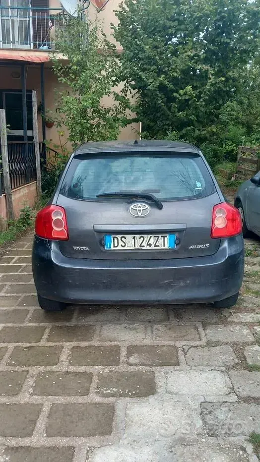 Usata Toyota Auris 2009 Grigio Berlina