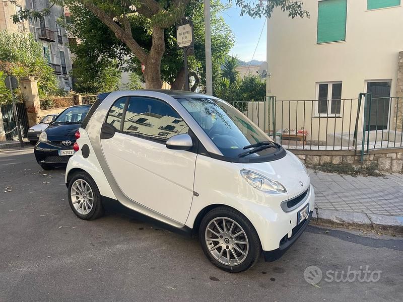 Usata Smart ForTwo Coupé 61 CV (44 kW) 2010 Bianco Coupé