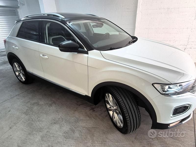 Bianco Usata 2018 VW T-Roc SUV | 12.300 € (Super prezzo) - Immagine 1/4