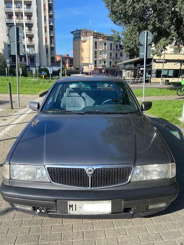 Usata Lancia Dedra 88 CV (64 kW) 1990 Grigio Berlina