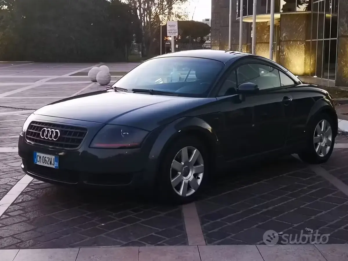 Second-hand Audi TT 150 CP (110 kW) 2004 Gri Coupe