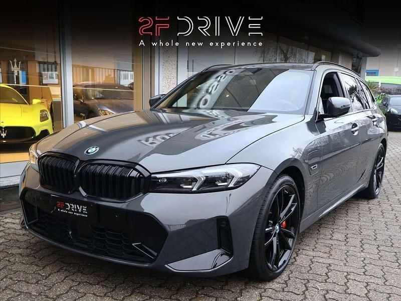 Grigio Usata 2023 BMW 320e Station wagon | 34.900 € (Cara) - Immagine 1/4
