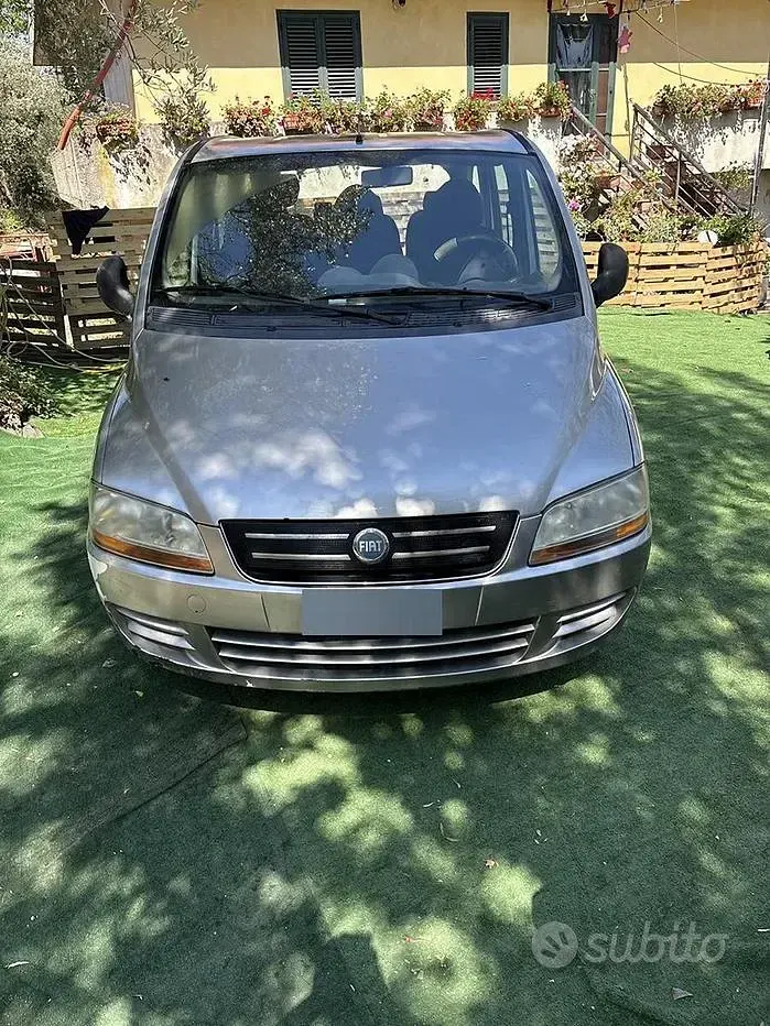 Usata Fiat Multipla 120 CV (88 kW) 2006 Grigio Monovolume