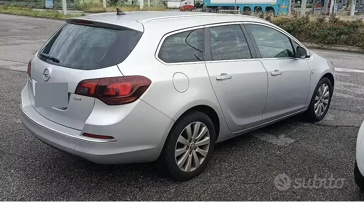 Usata Opel Astra 110 CV (80 kW) 2016 Grigio Station wagon