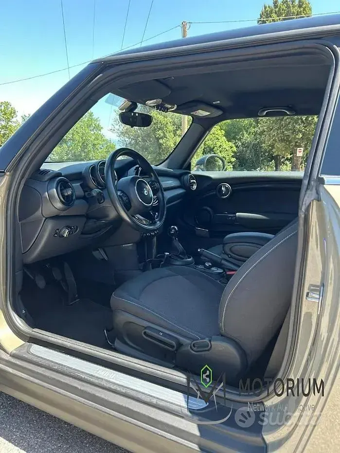 Usata Mini Cooper 136 CV (100 kW) 2019 Verde Utilitaria