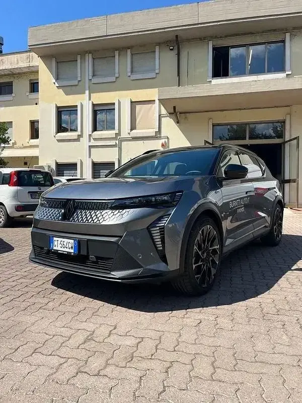 Usata Renault Scenic E-Tech Esprit Alpine 161 kW (220 CV) 2024 Argento SUV