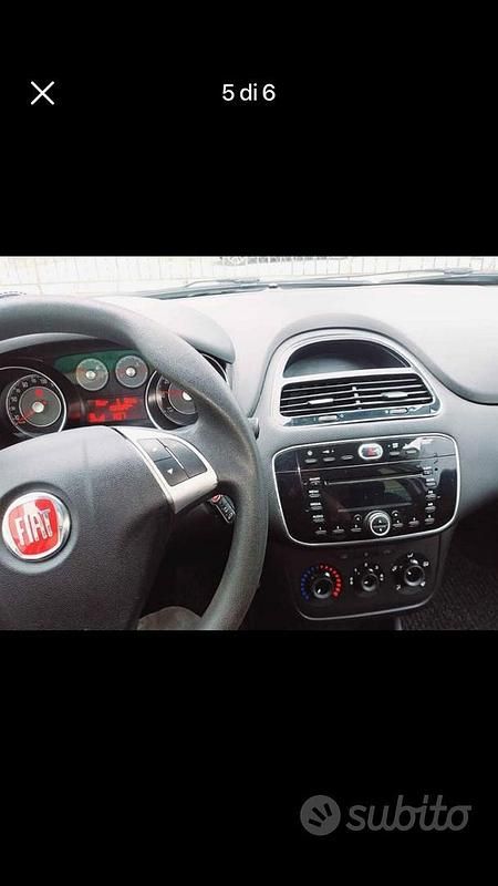 Usata Fiat Punto 77 CV (56 kW) 2014 Grigio Utilitaria
