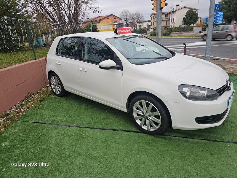 Usata VW Golf VI United 80 CV (58 kW) 2011 Bianco Utilitaria