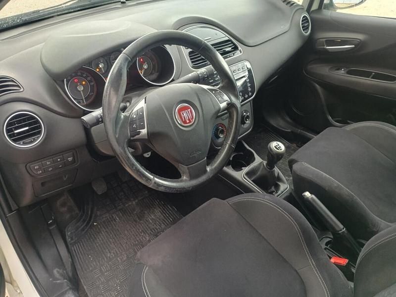 Usata Fiat Punto Lounge 85 CV (62 kW) 2014 Bianco Berlina